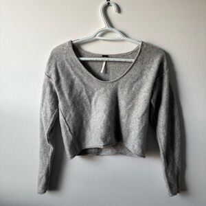 Free People 100% Cashmere Sweater Cropped Xs Luxury Cozy Soft Scoop Neck Grey